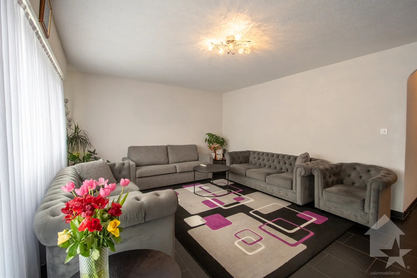 Large 4.5-room apartment in Martigny - Photo 2 of 10