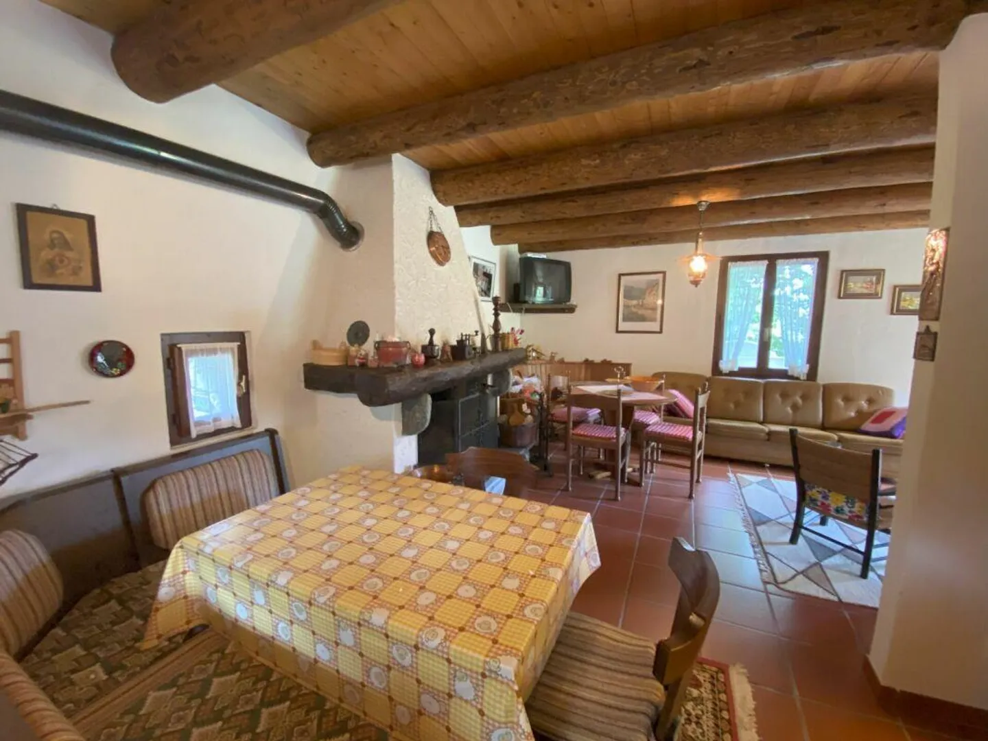 For sale rustic house with magnificent view - Photo 7 of 15