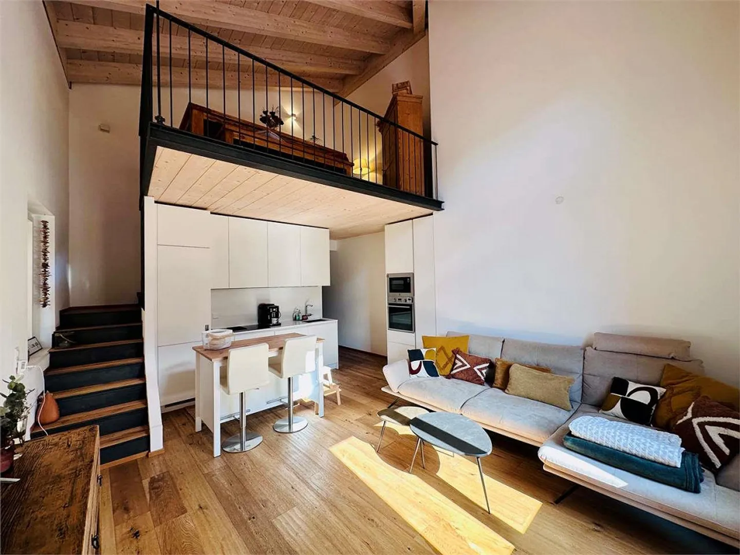 Riva S. Vitale ...two steps from the lake, 3.5-room duplex attic for sale - Photo 3 of 13