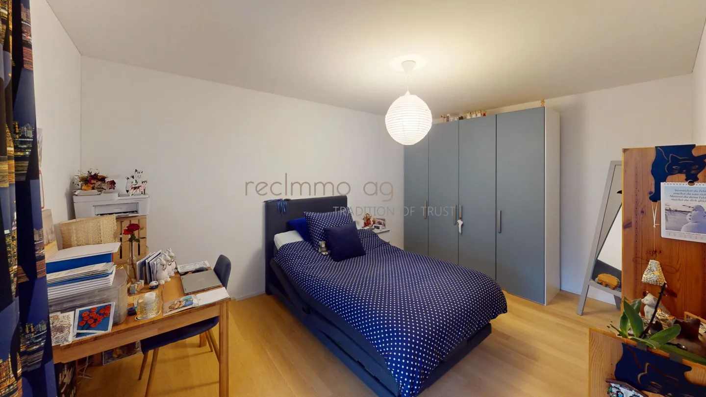 Modern 2.5-Room Apartment with Large Terrace - Minergie - Photo 2 of 4