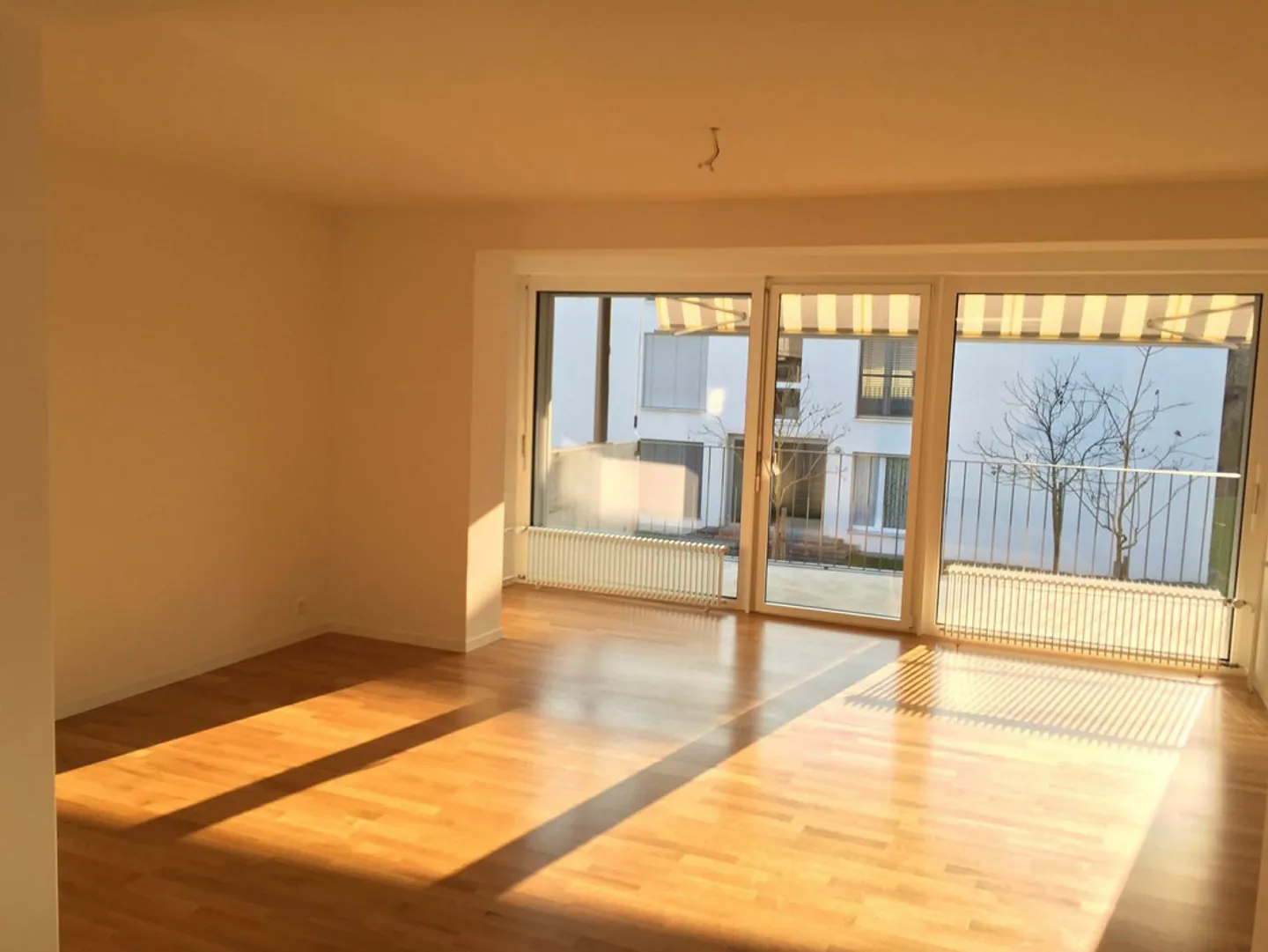 Appartamento moderno di 3,5 locali con buon standard di finitura - Foto 3 di 12