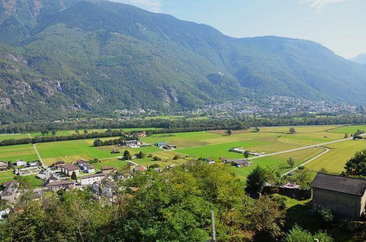 Deux granges à rénover avec vignoble et beaucoup de terrain - Photo 10 sur 13