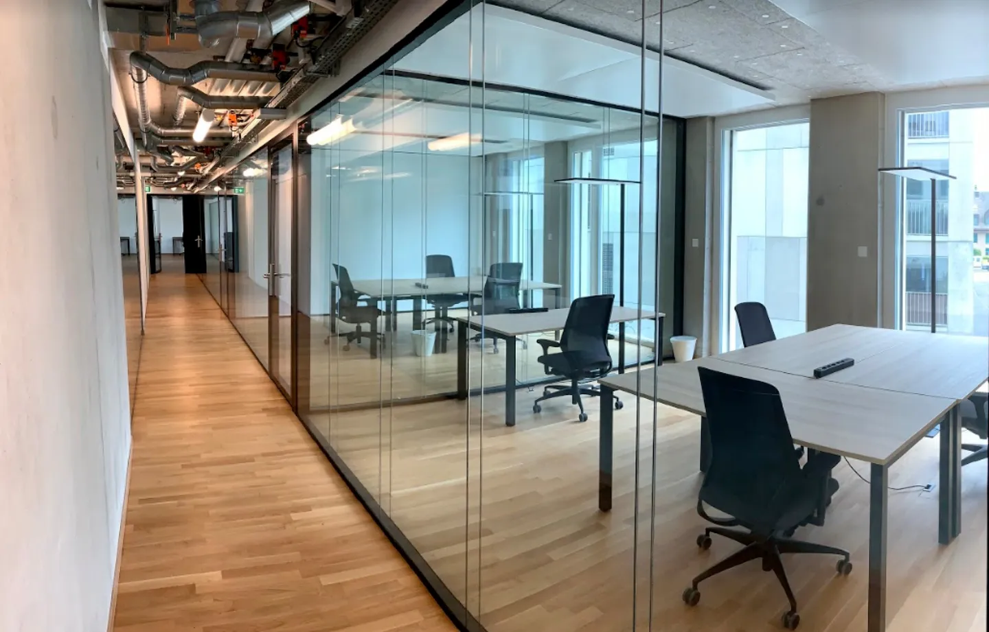 Office space for rent - Photo 2 of 7