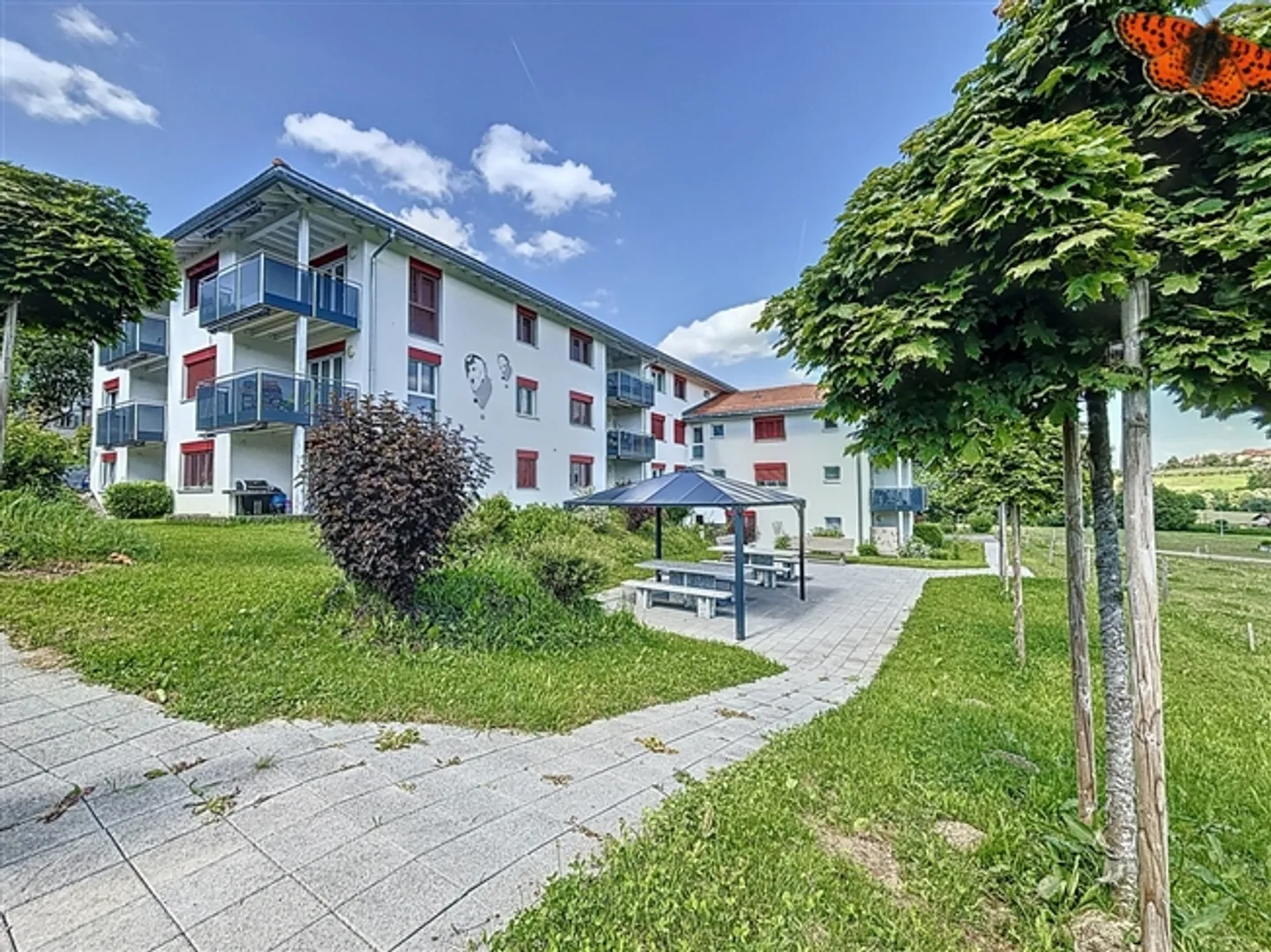 CHARMANT 3 1/2 PIÈCES AU REZ-DE-CHAUSSÉE - avec terrasse ! - Photo 1 sur 4