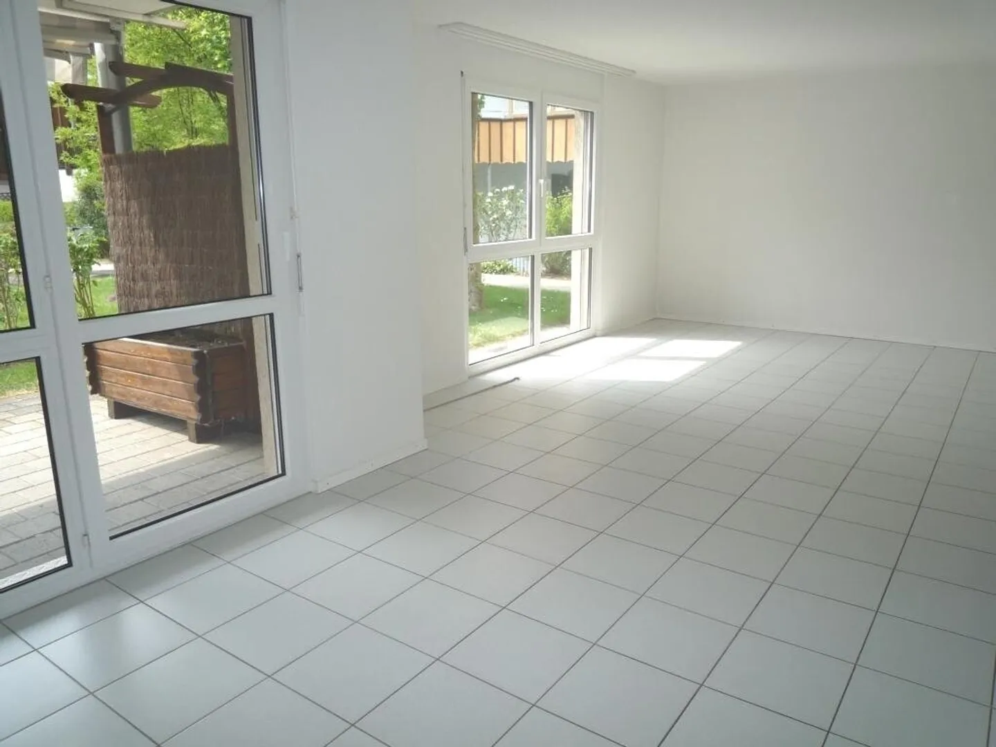 Modernes Apartment mit Terrasse - Foto 2 von 5