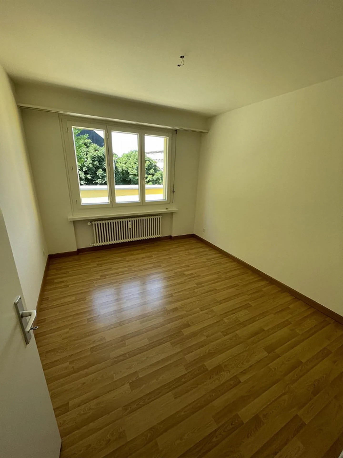 Appartement en Attique 3 1/2 Z' au Dernier Étage avec Grande Terrasse - Photo 7 sur 10
