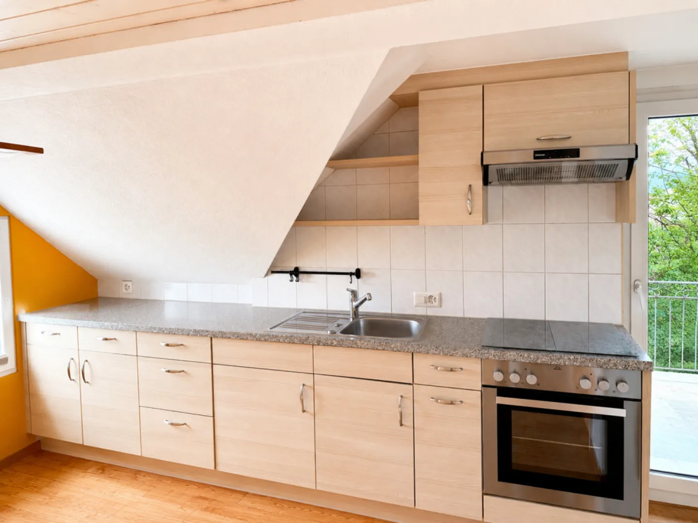 Charmantes Loft mit Traumhaftem Ausblick - Foto 5 von 13