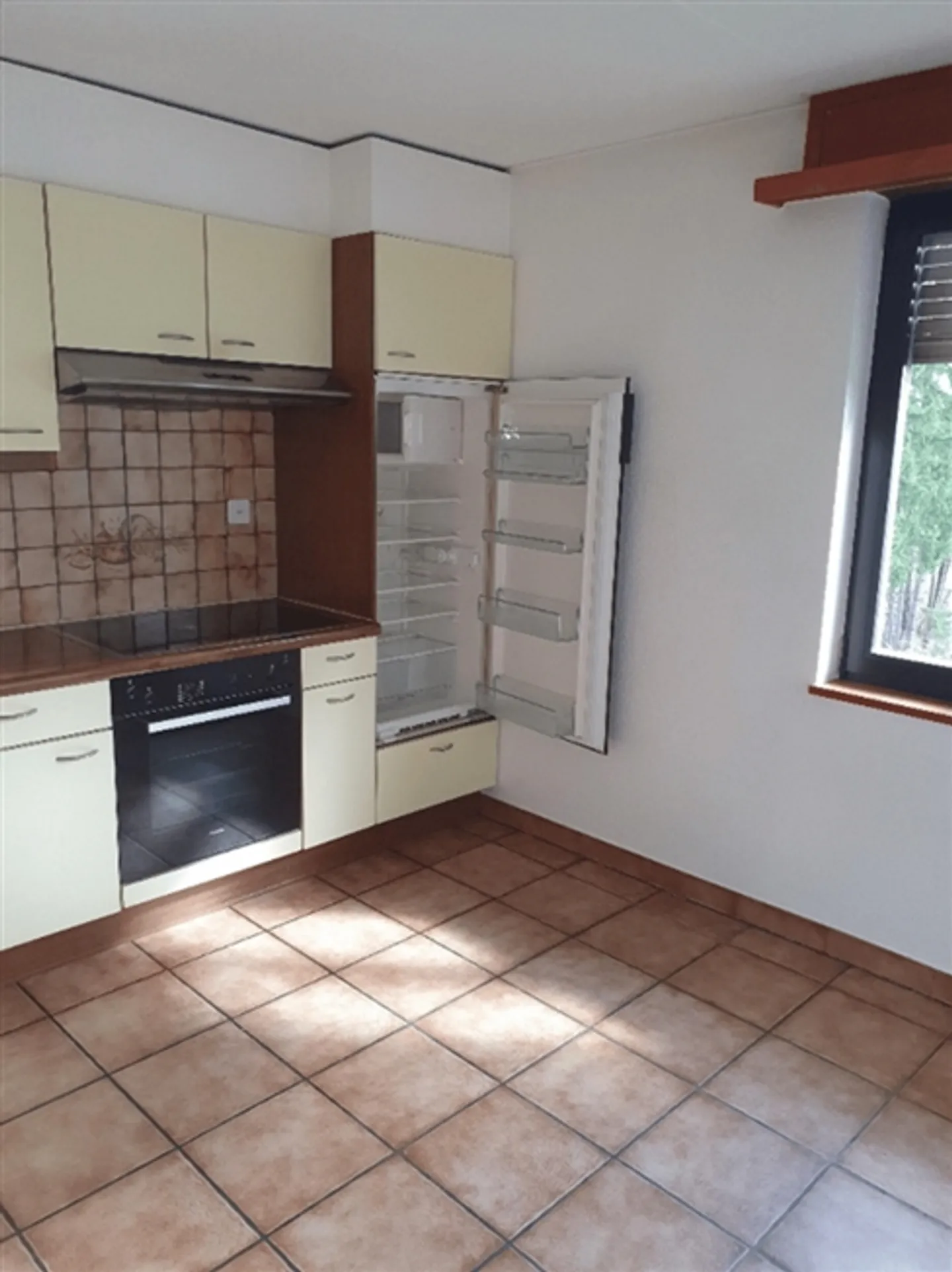 Welcome to this charming 3-room apartment for rent - Photo 2 of 8