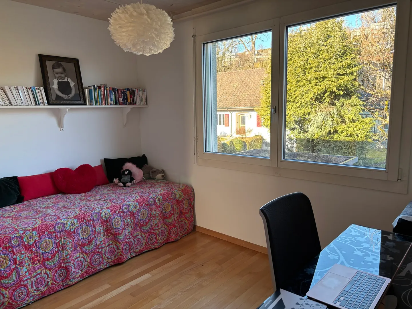 Charming Townhouse with Garden - Photo 5 of 10