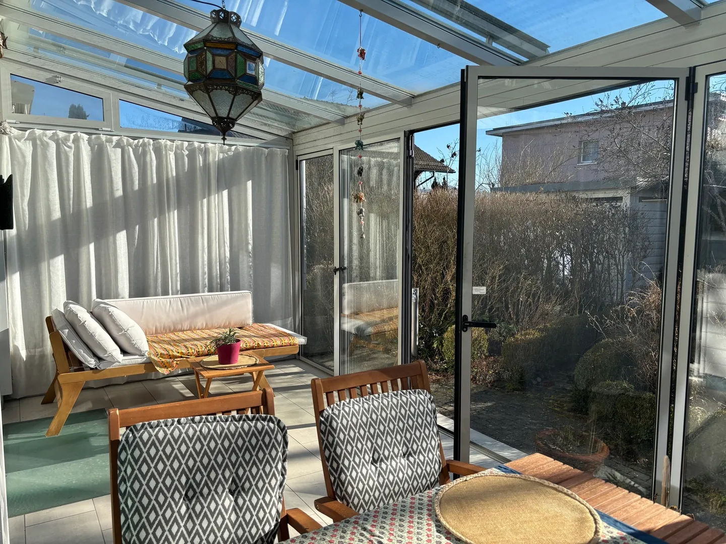 Charming Townhouse with Garden - Photo 9 of 10