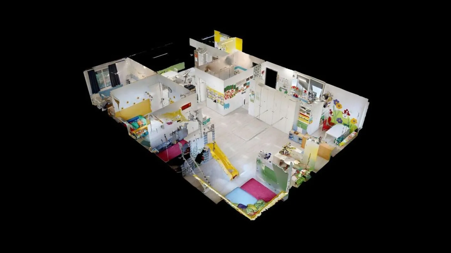 93 m² commercial space with its own developed bathroom in shell construction - Photo 11 of 11