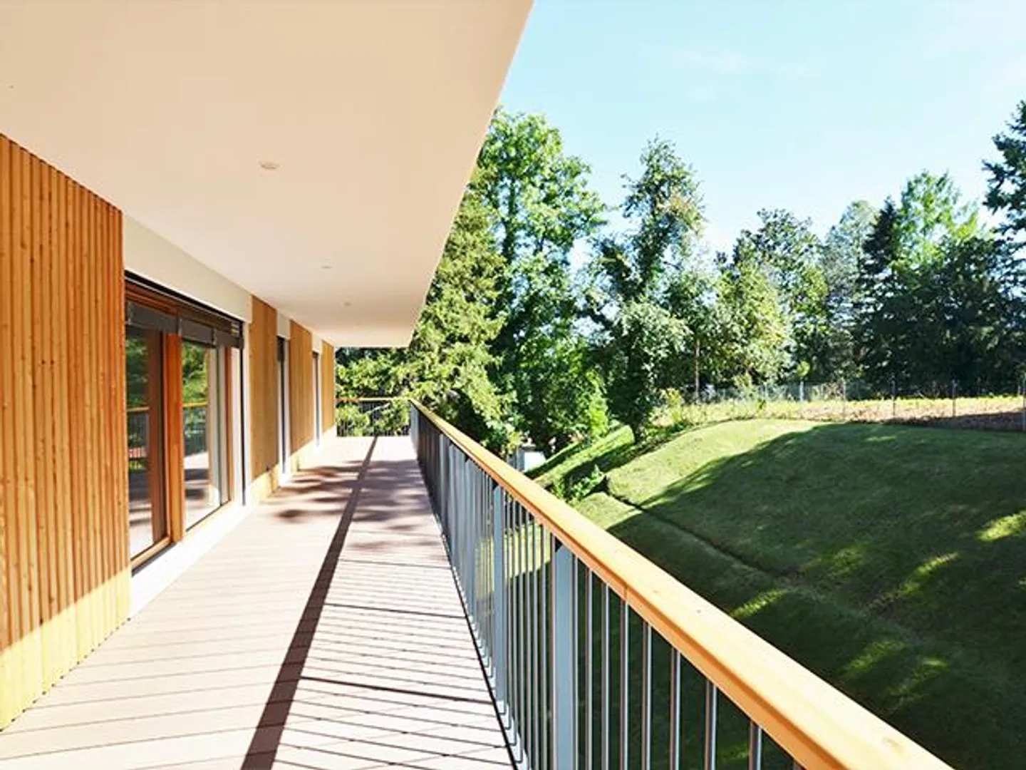 Ökologisches Apartment mit Terrasse - Foto 1 von 6