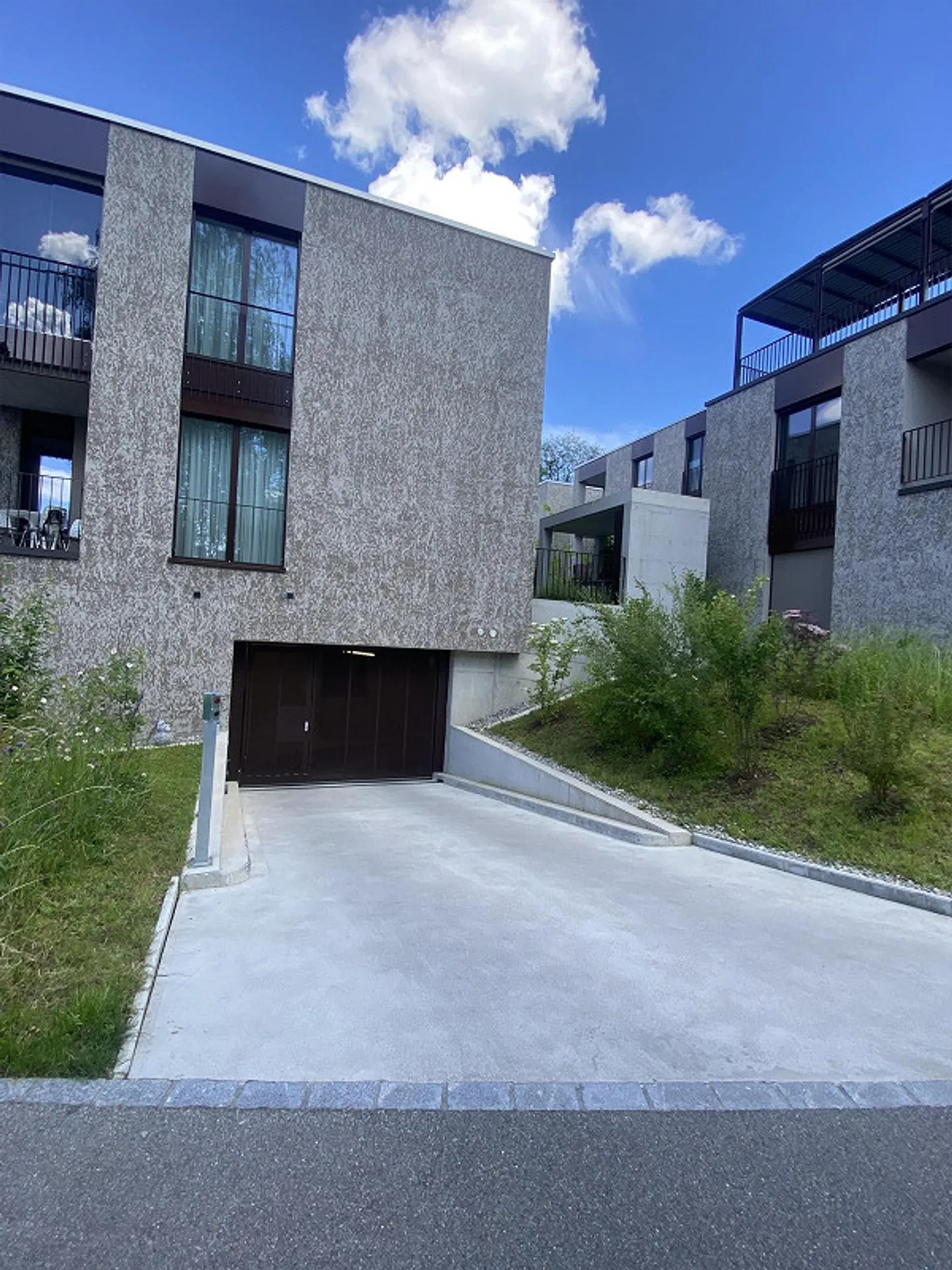 Small car/motorcycle parking spaces with power connection for rent - Photo 1 of 3