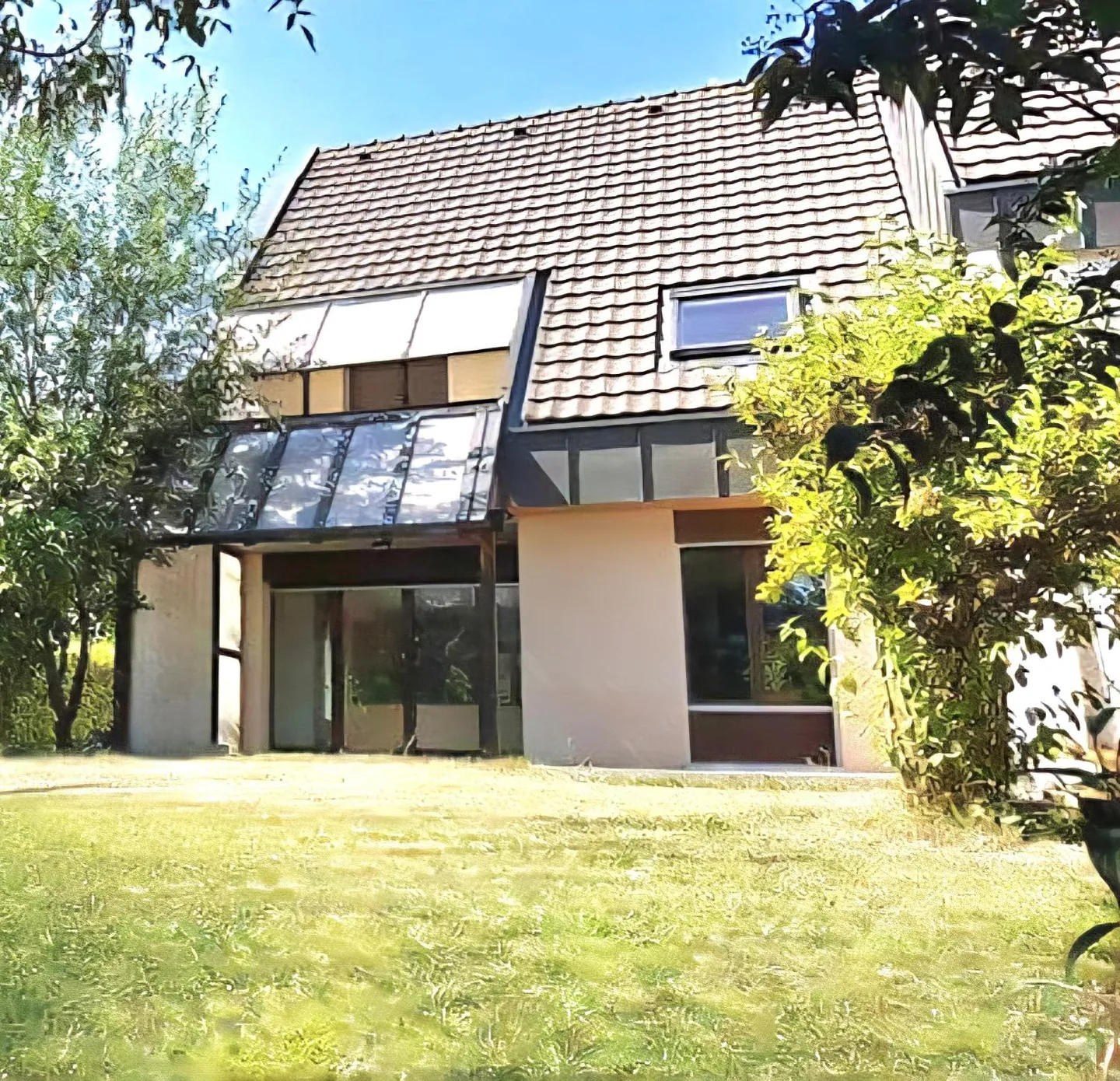 Charmante Maison Mitoyenne - Photo 1 sur 15