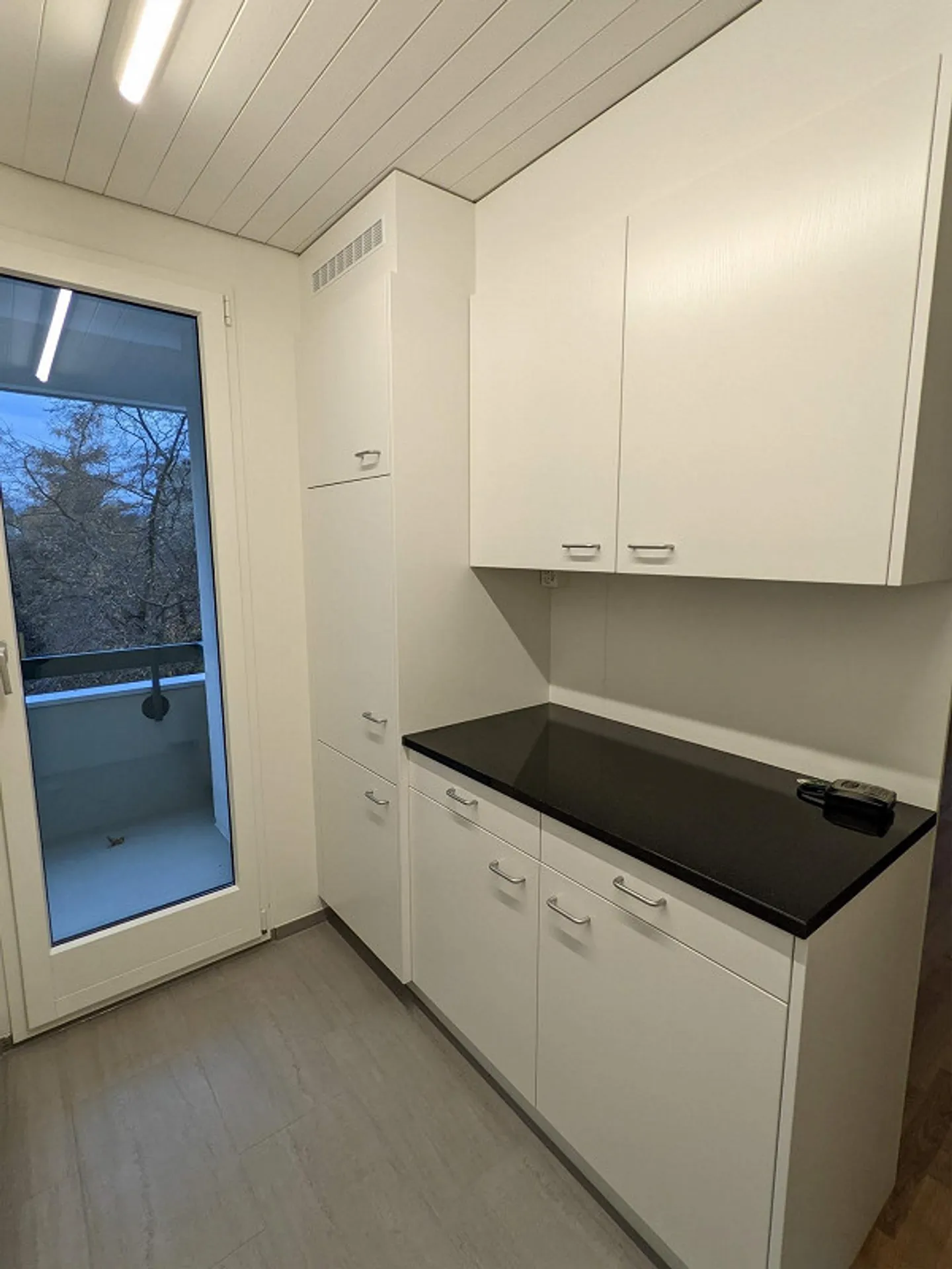 Appartamento 4 locali parzialmente ristrutturato con ascensore ad Arlesheim - Foto 4 di 9