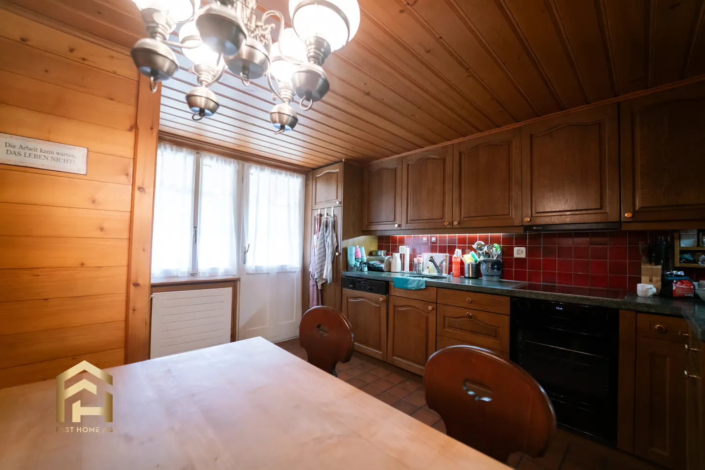 Ampio appartamento duplex di 5,5 locali a pochi passi dal lago di Thun - Foto 5 di 13