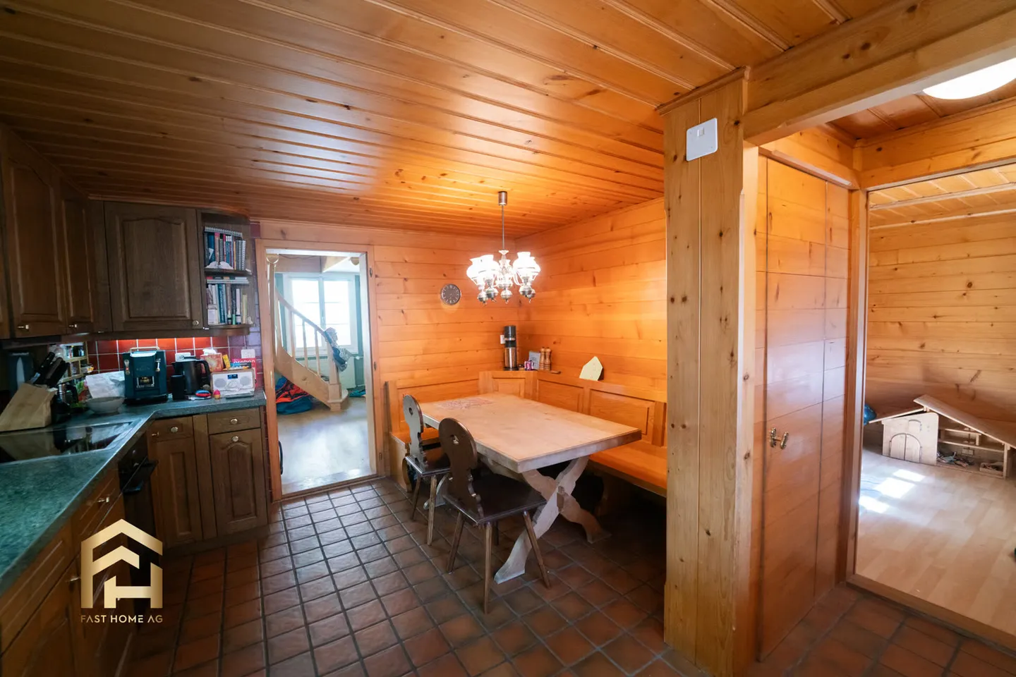 Ampio appartamento duplex di 5,5 locali a pochi passi dal lago di Thun - Foto 6 di 13