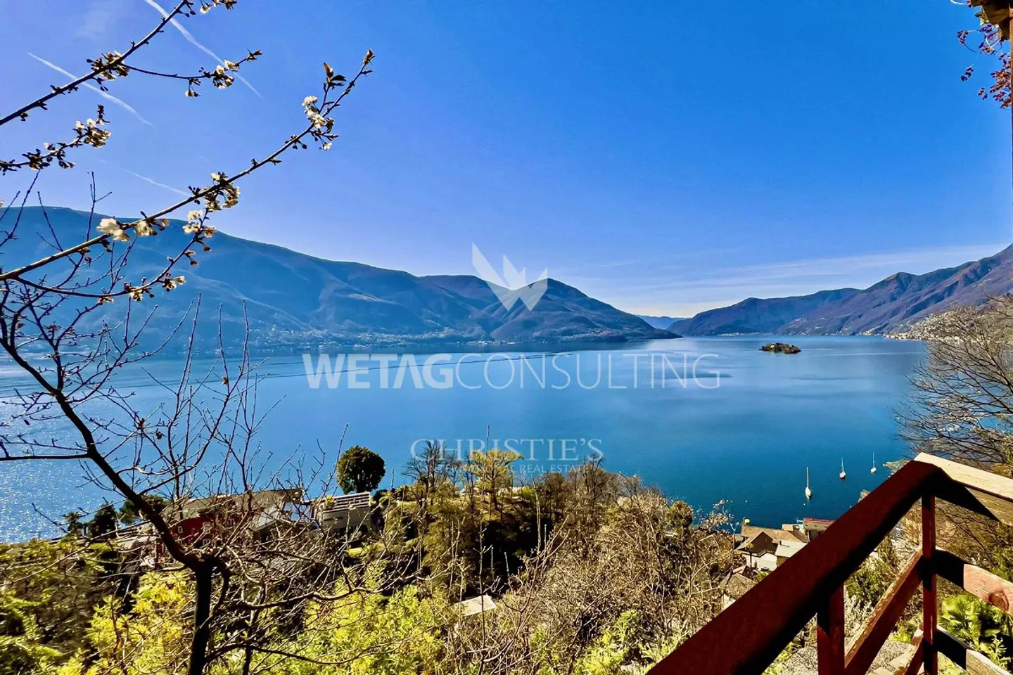 Villa da ristrutturare in una posizione spettacolare con vista panoramica sul lago ad Ascona in vendita - Foto 13 di 13