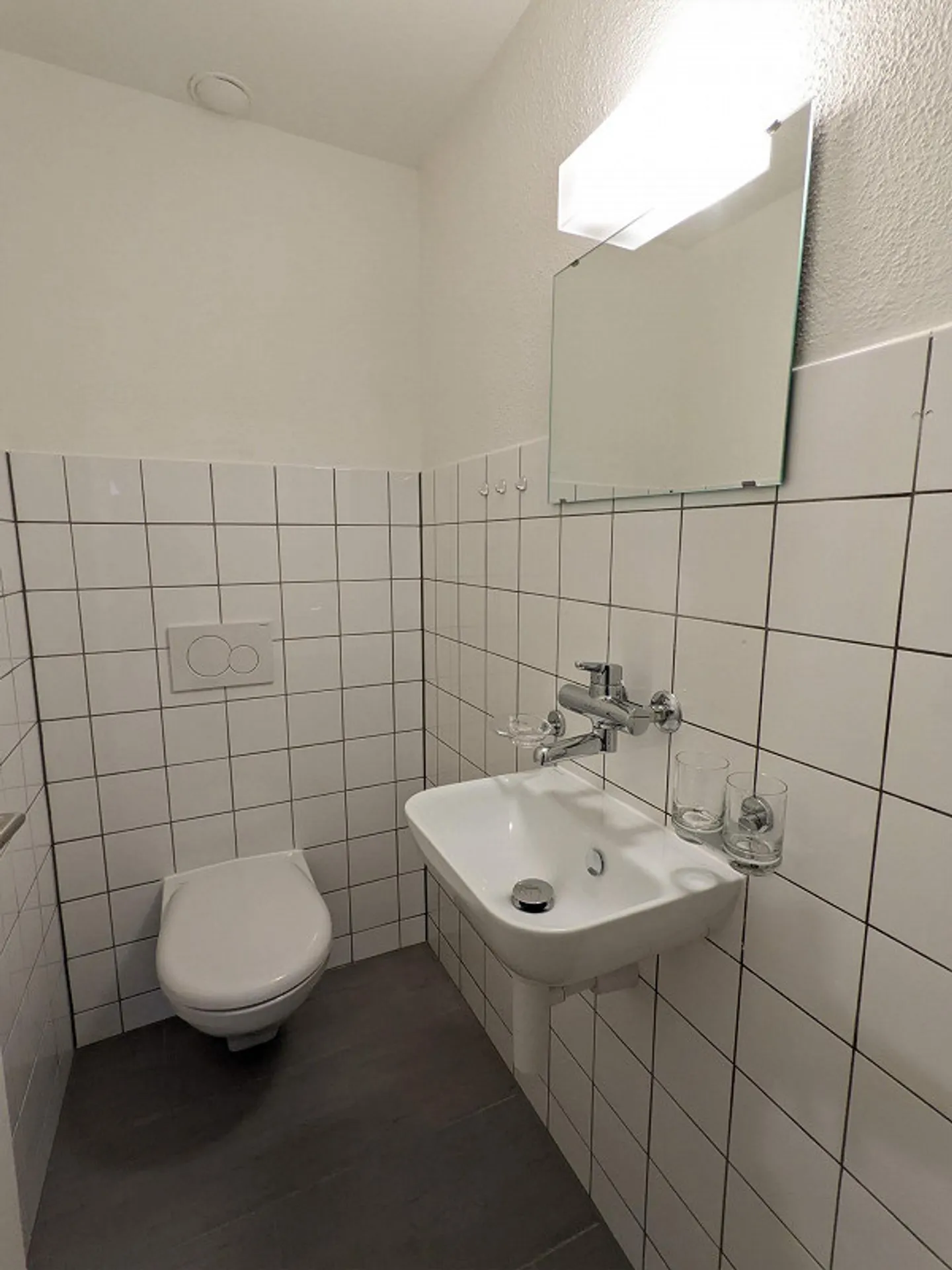 Appartamento 4 locali parzialmente ristrutturato con ascensore ad Arlesheim - Foto 6 di 9