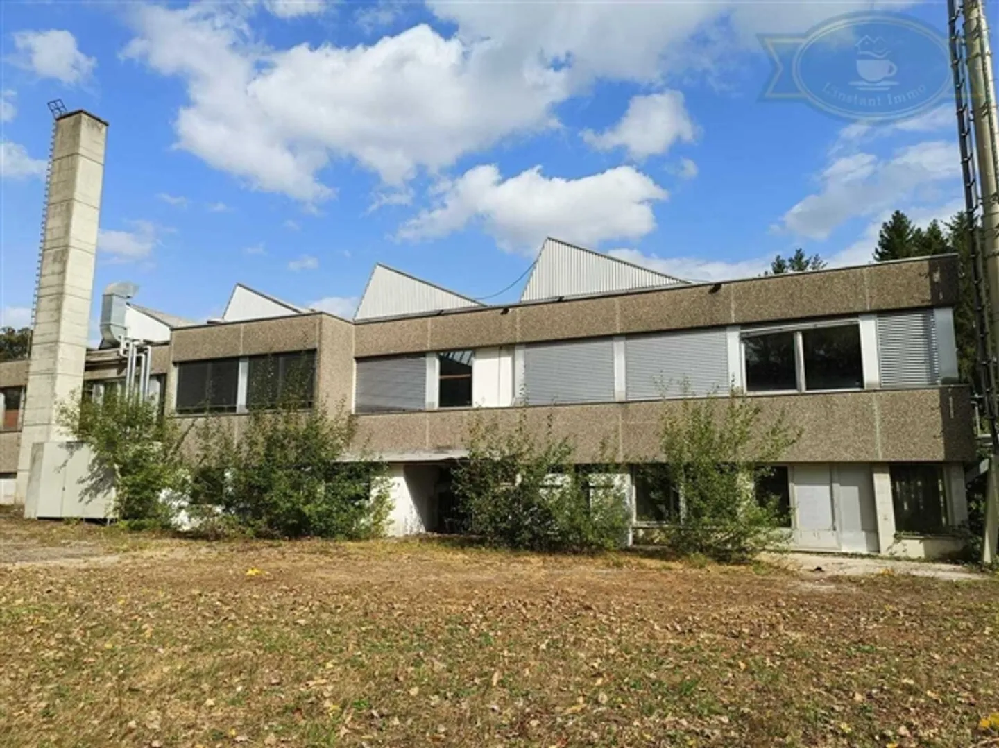 Ancienne usine désaffectée à rénover - Photo 2 sur 15