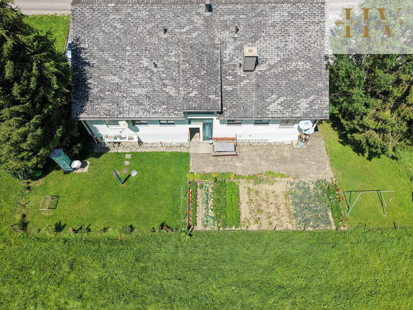 Attractive Yield Property – Fully Rented & with Development Potential - Photo 6 of 13
