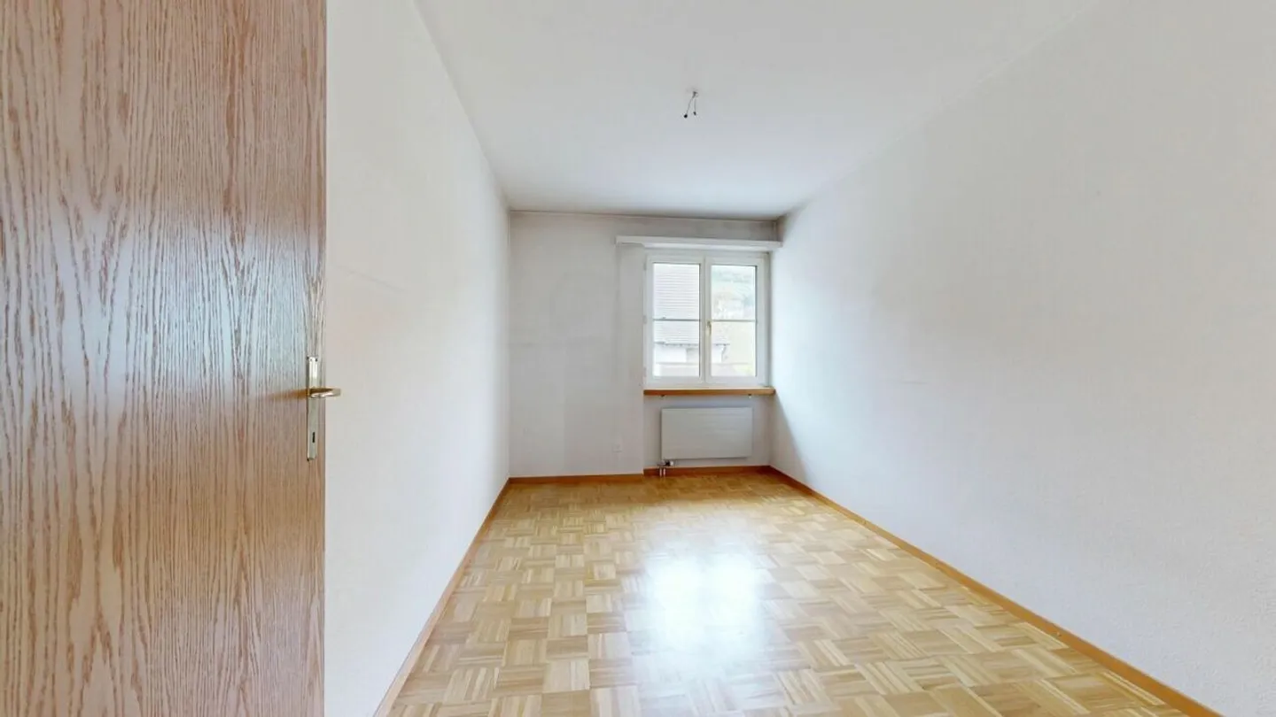 Well-maintained condominium with balcony, cellar, and three garage boxes - Photo 12 of 15