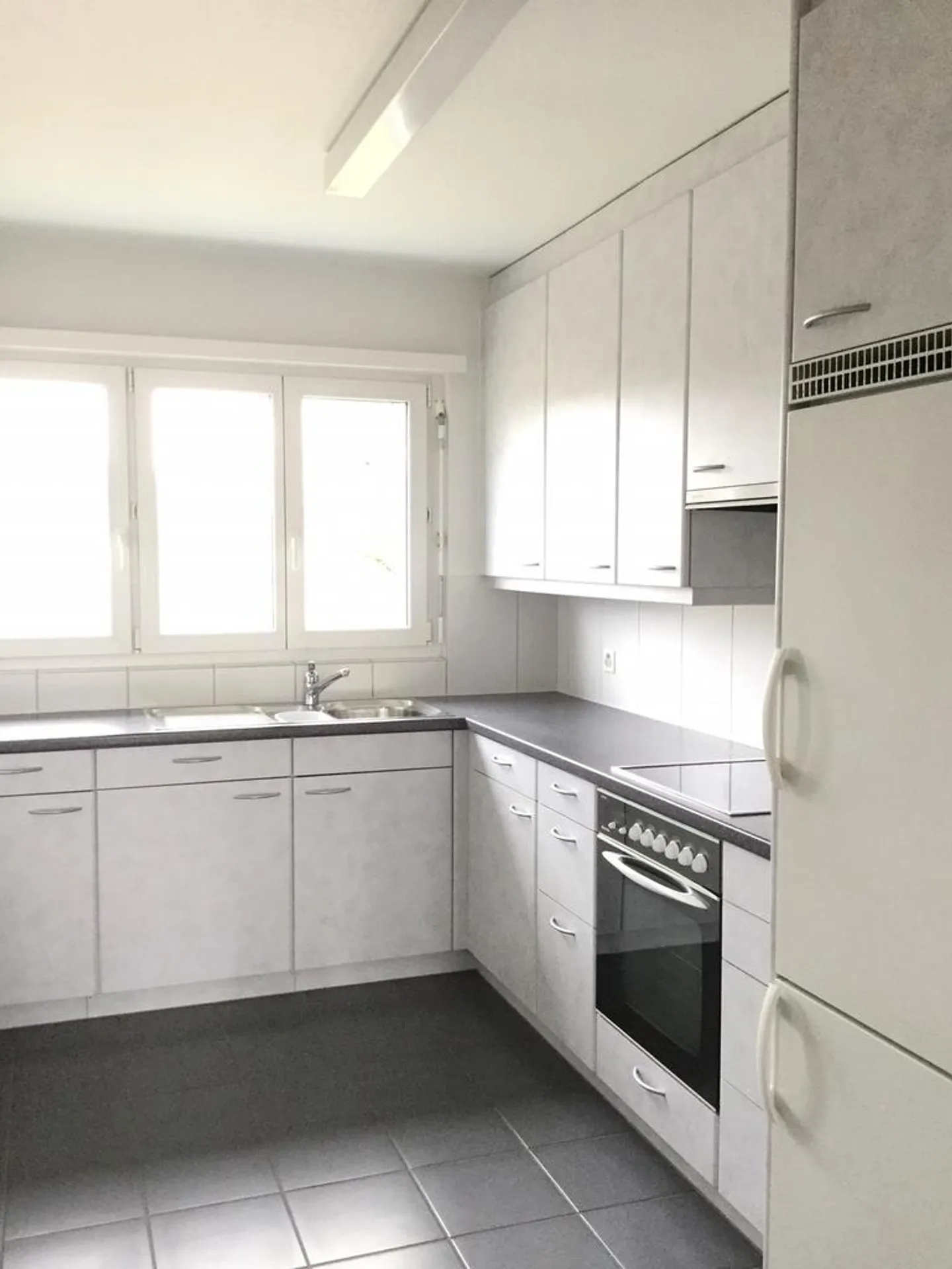 Grosszügige Wohnung mit Balkon - Foto 6 von 8