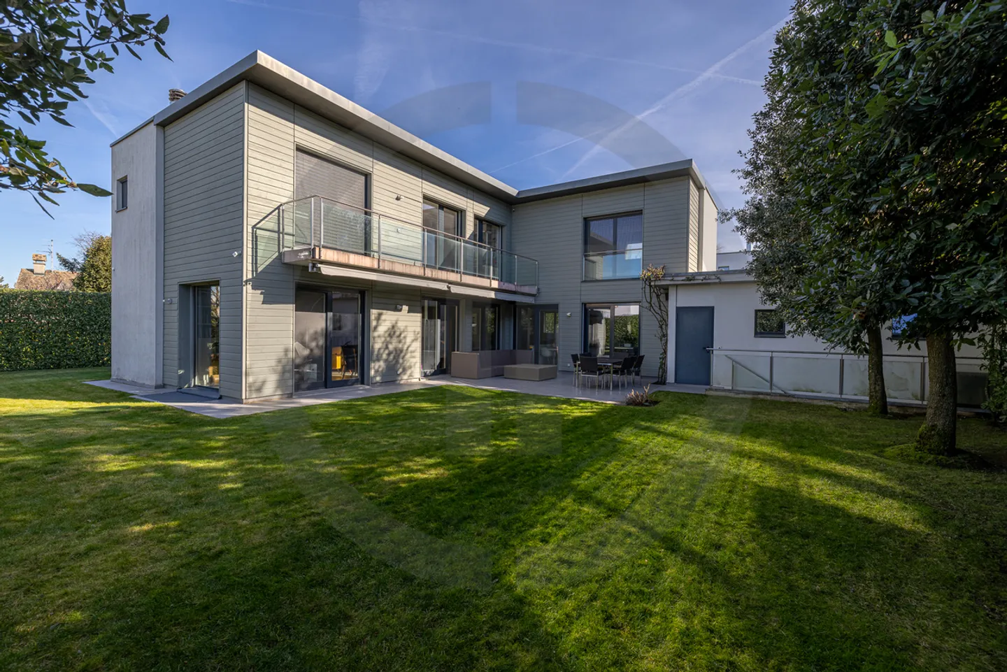 Superba villa contemporanea nel cuore di Vésenaz - Foto 1 di 13