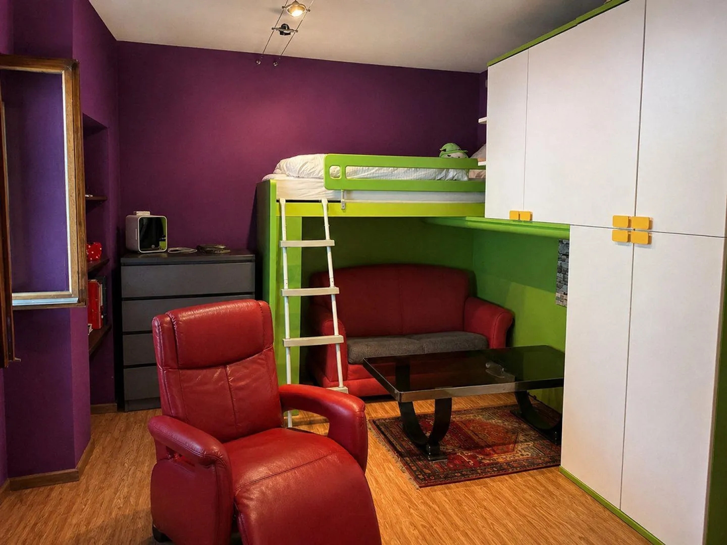 Characteristic property in rural area for renovation, consisting of 2/3 apartments - Photo 7 of 19
