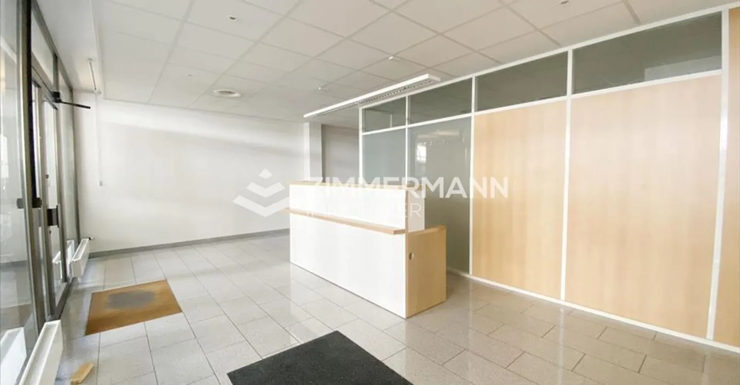 Spazio ufficio in affitto - Foto 3 di 12