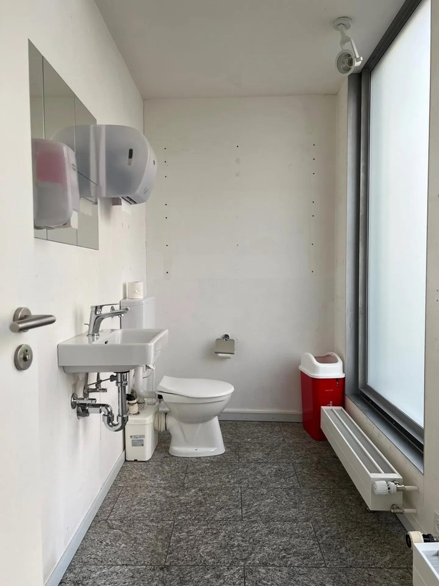 Gewerbefläche in unmittelbarer Nähe des Bahnhofs - Foto 4 von 5