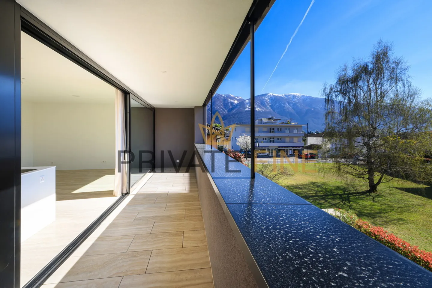 Stilvolle Wohnung mit Pool - Foto 3 von 19