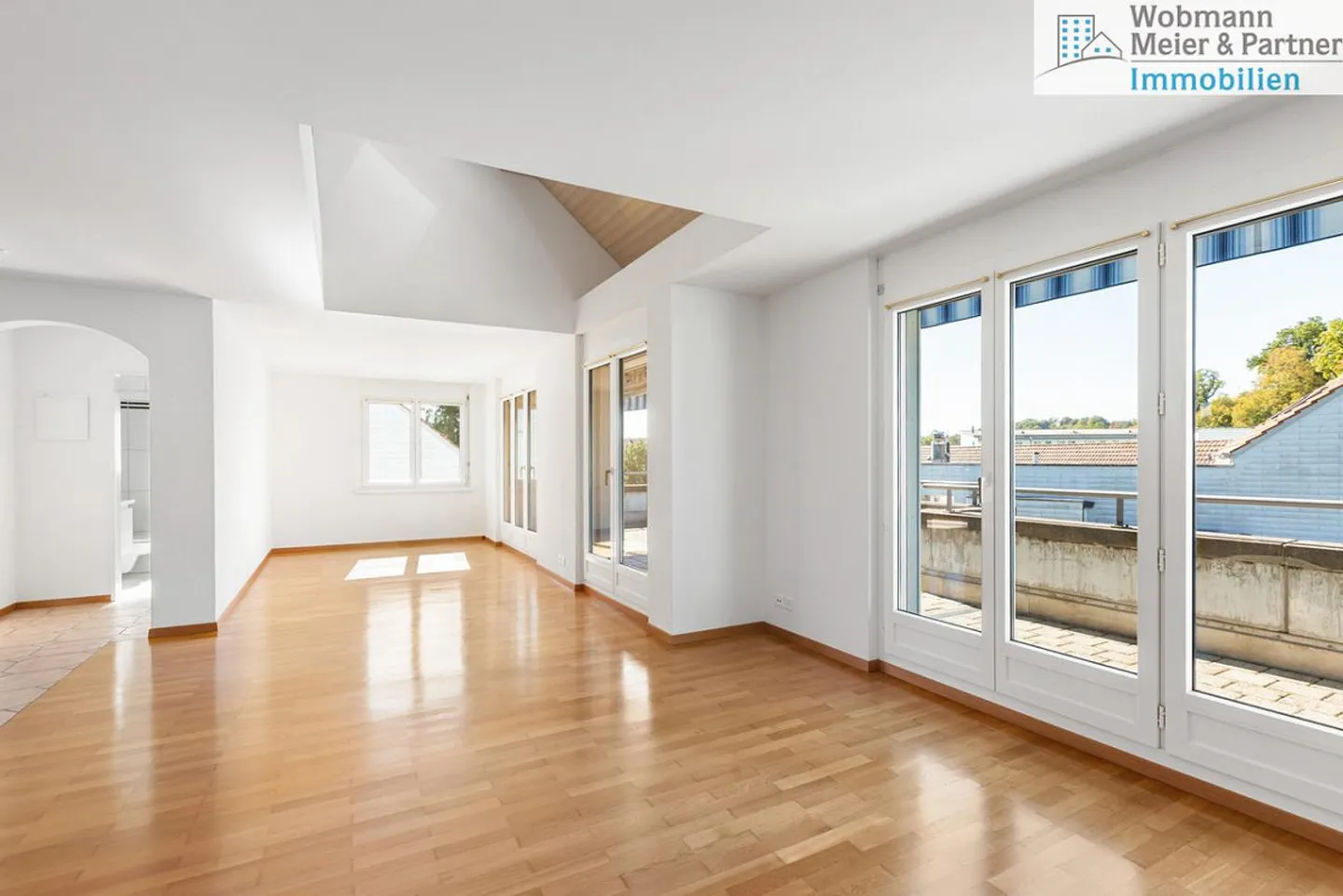 Well-maintained penthouse duplex with two beautiful terraces - Photo 2 of 8