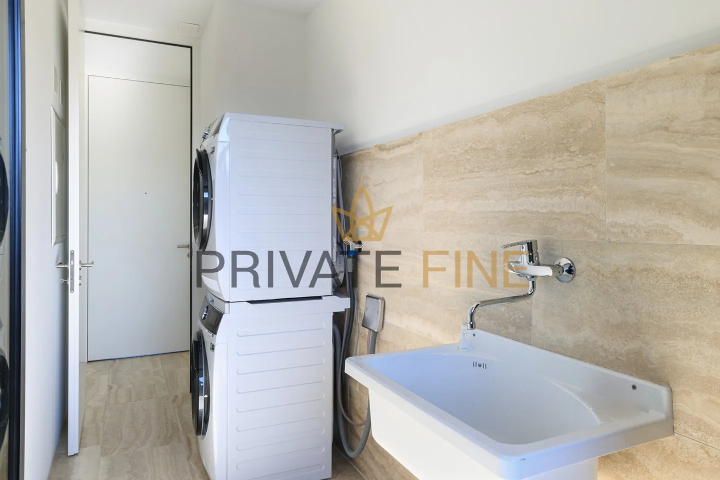 Stilvolle Wohnung mit Pool - Foto 12 von 19