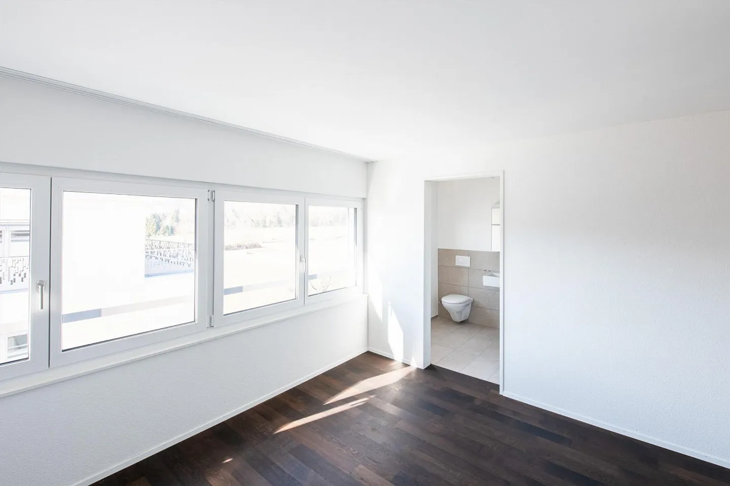 Stilvolle Wohnung in Neftenbach - Foto 3 von 9