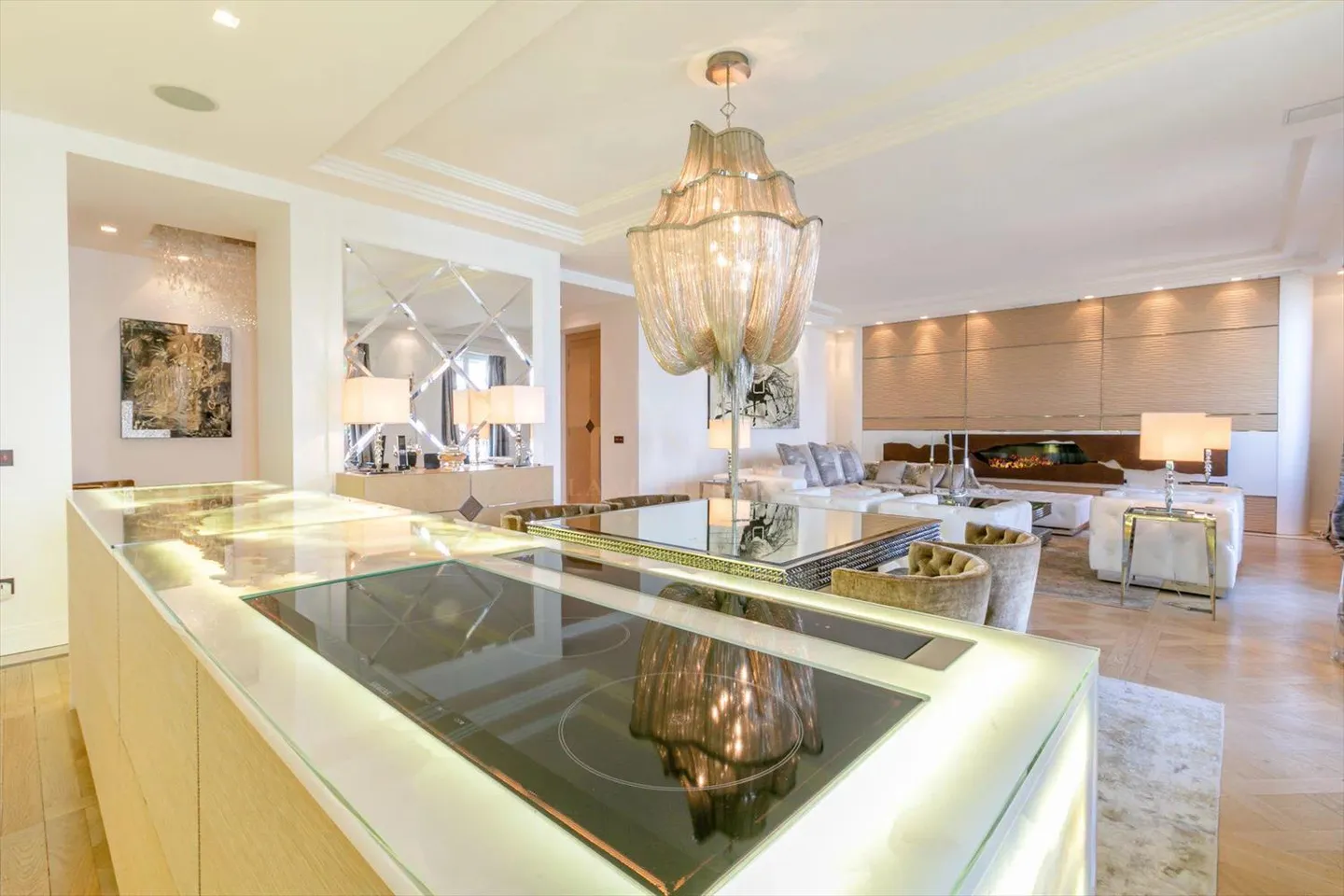 Magnificent apartment with a view of the lake and the Jet d'eau - Photo 9 of 13