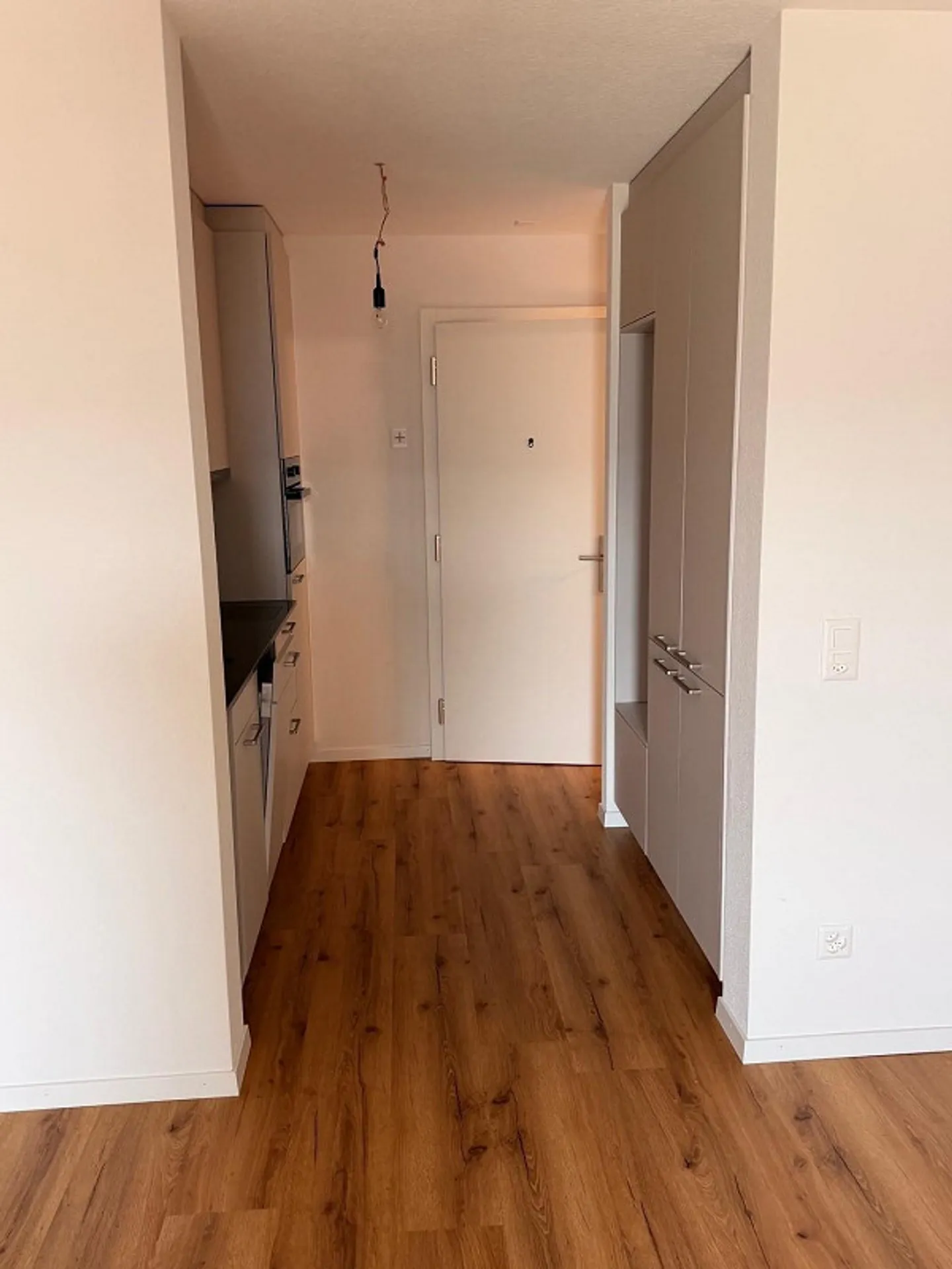 Cozy Single Apartment in the Center House - Photo 3 of 6