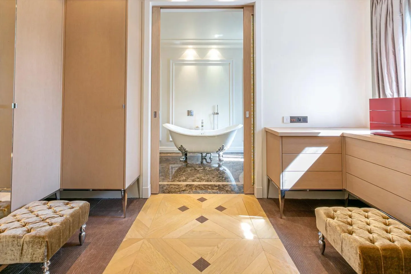 Magnificent apartment with a view of the lake and the Jet d'eau - Photo 12 of 13