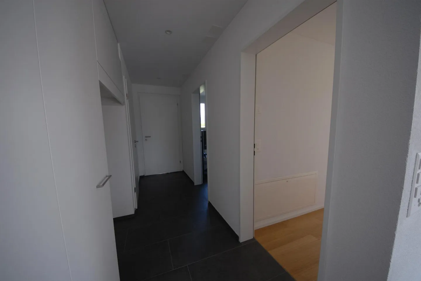 Appartement penthouse moderne avec grande terrasse sur le toit - Photo 6 sur 10