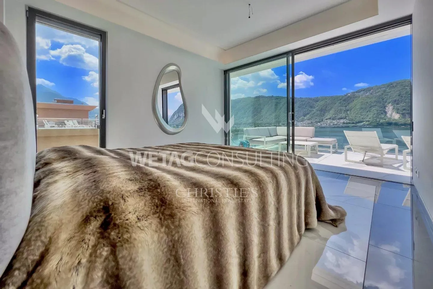 Attico moderno con grande terrazza e vista mozzafiato sul lago a Lu... - Foto 5 di 10