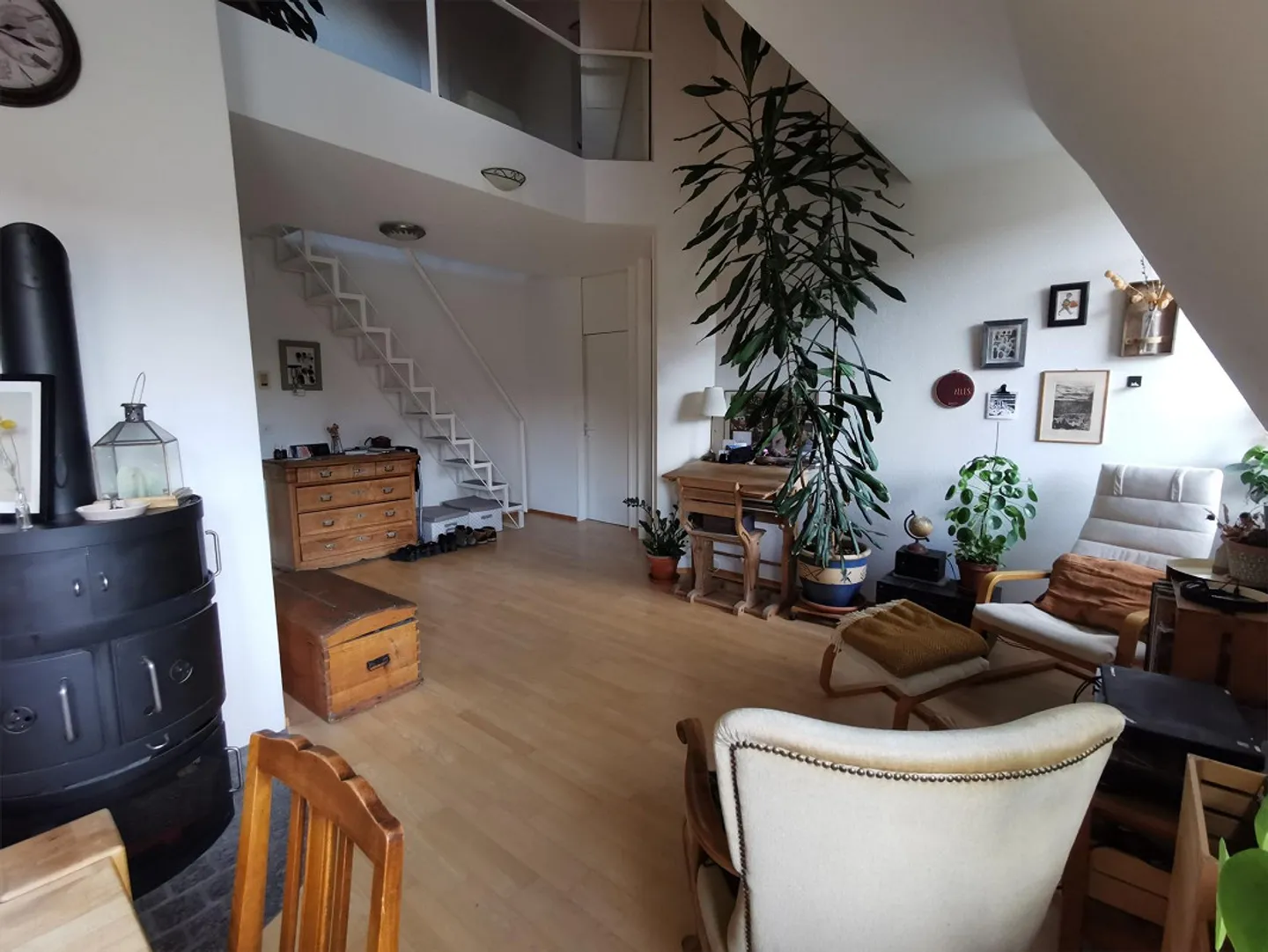 Appartement en duplex de 3,5 pièces - Photo 2 sur 6