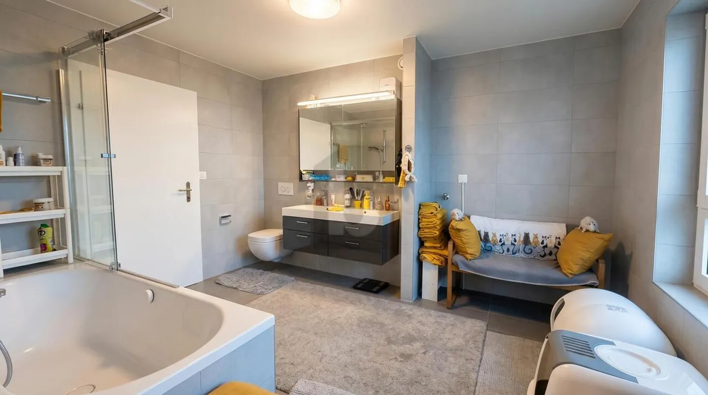 VISTA ECCEZIONALE SUL LAGO E SULLE MONTAGNE - Foto 5 di 6