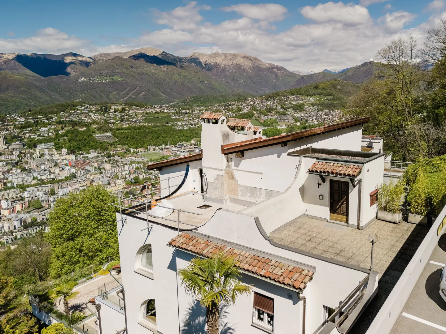 Wonderful apartment above Lake Lugano - Photo 3 of 26