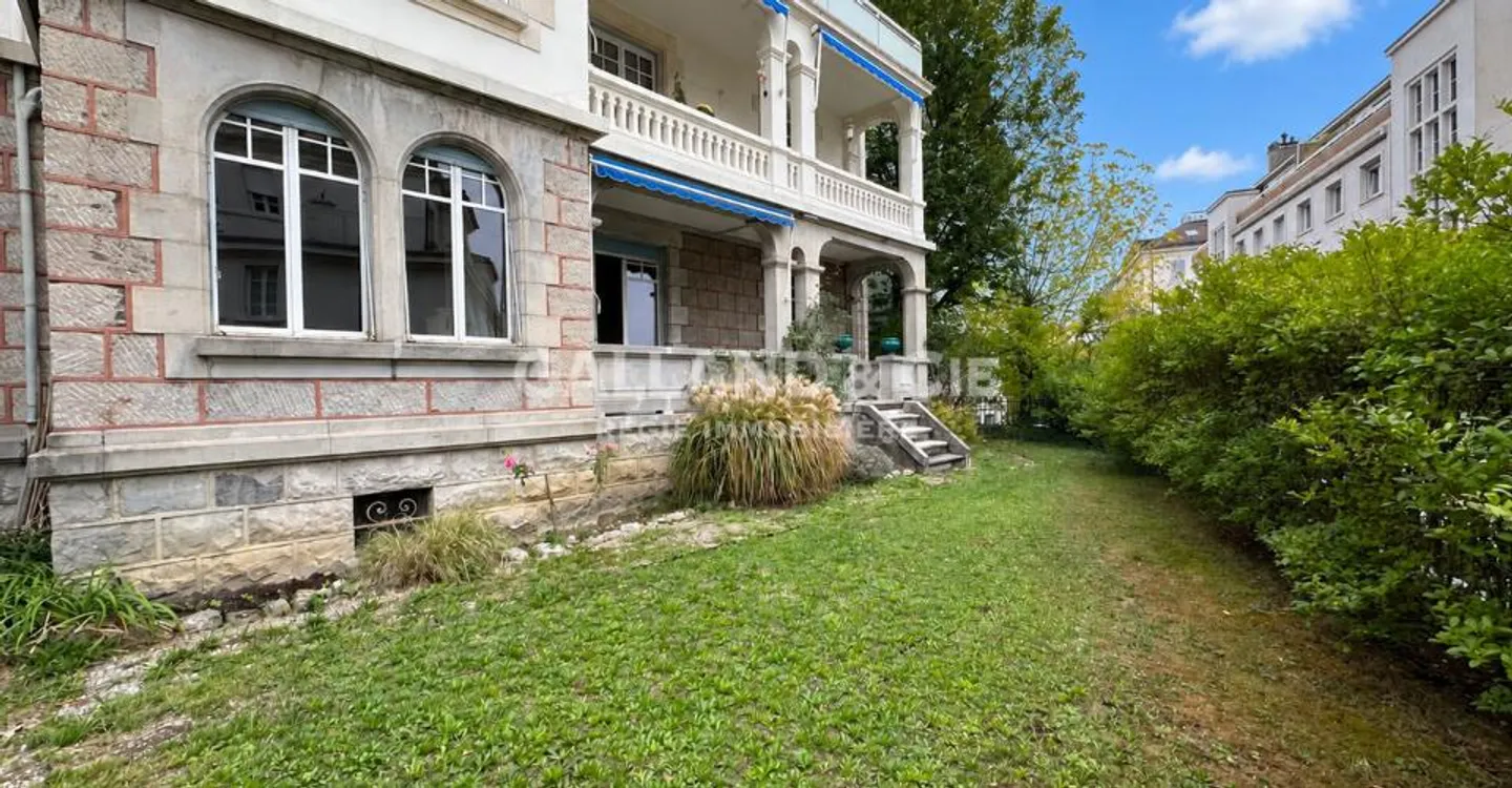 Grand 5,5 pièces, cachet architectural et jardin - Photo 5 of 10