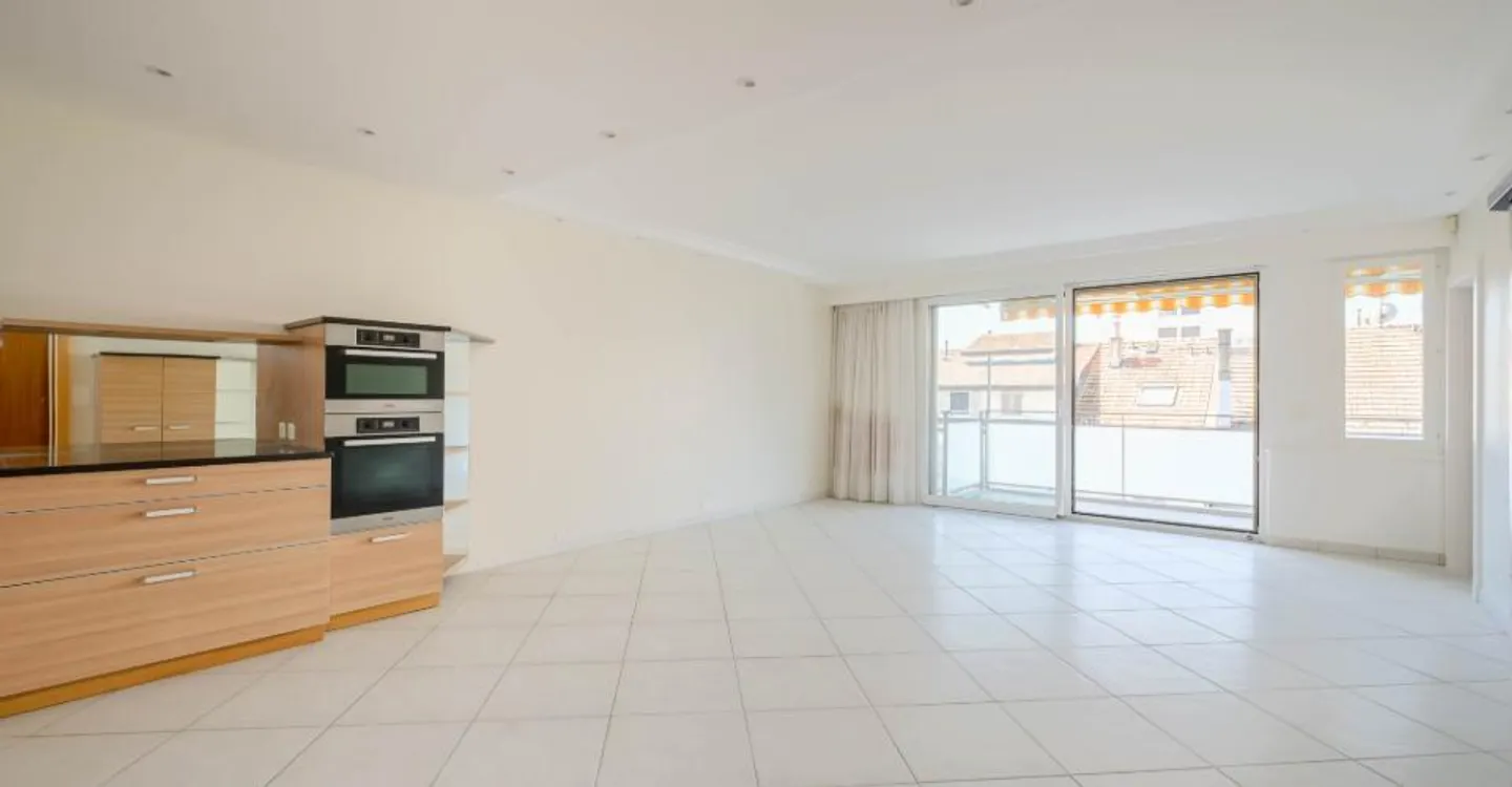 Spacious 6.5-room apartment / Right Bank - Photo 2 of 10