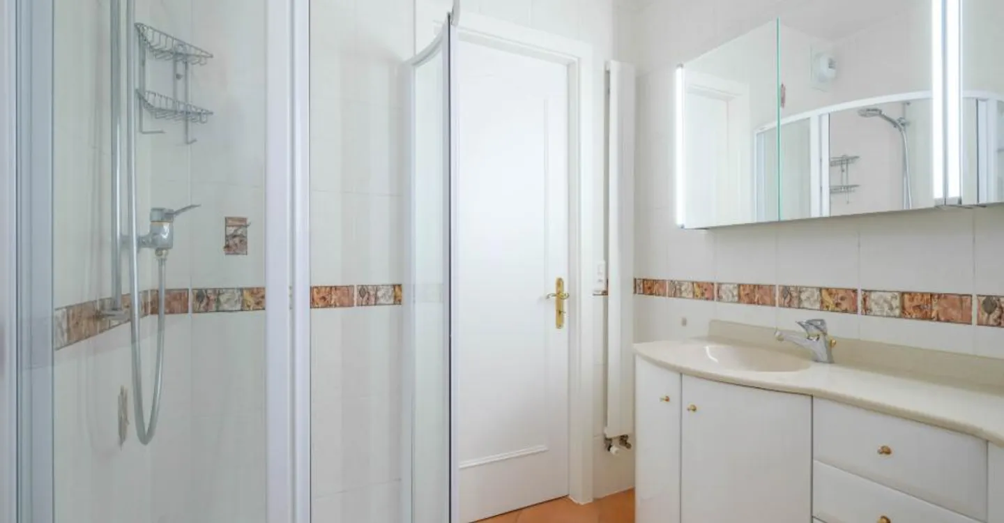 Spacious 6.5-room apartment / Right Bank - Photo 7 of 10