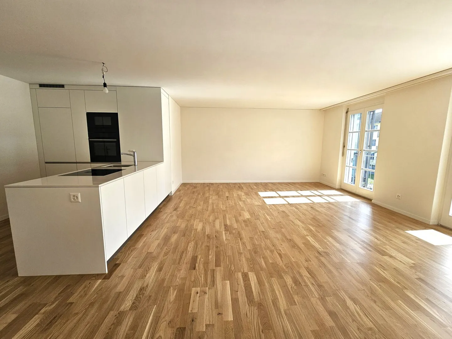 Moderne 2.5 Zimmerwohnung in Hunzenschwil - Foto 2 von 14