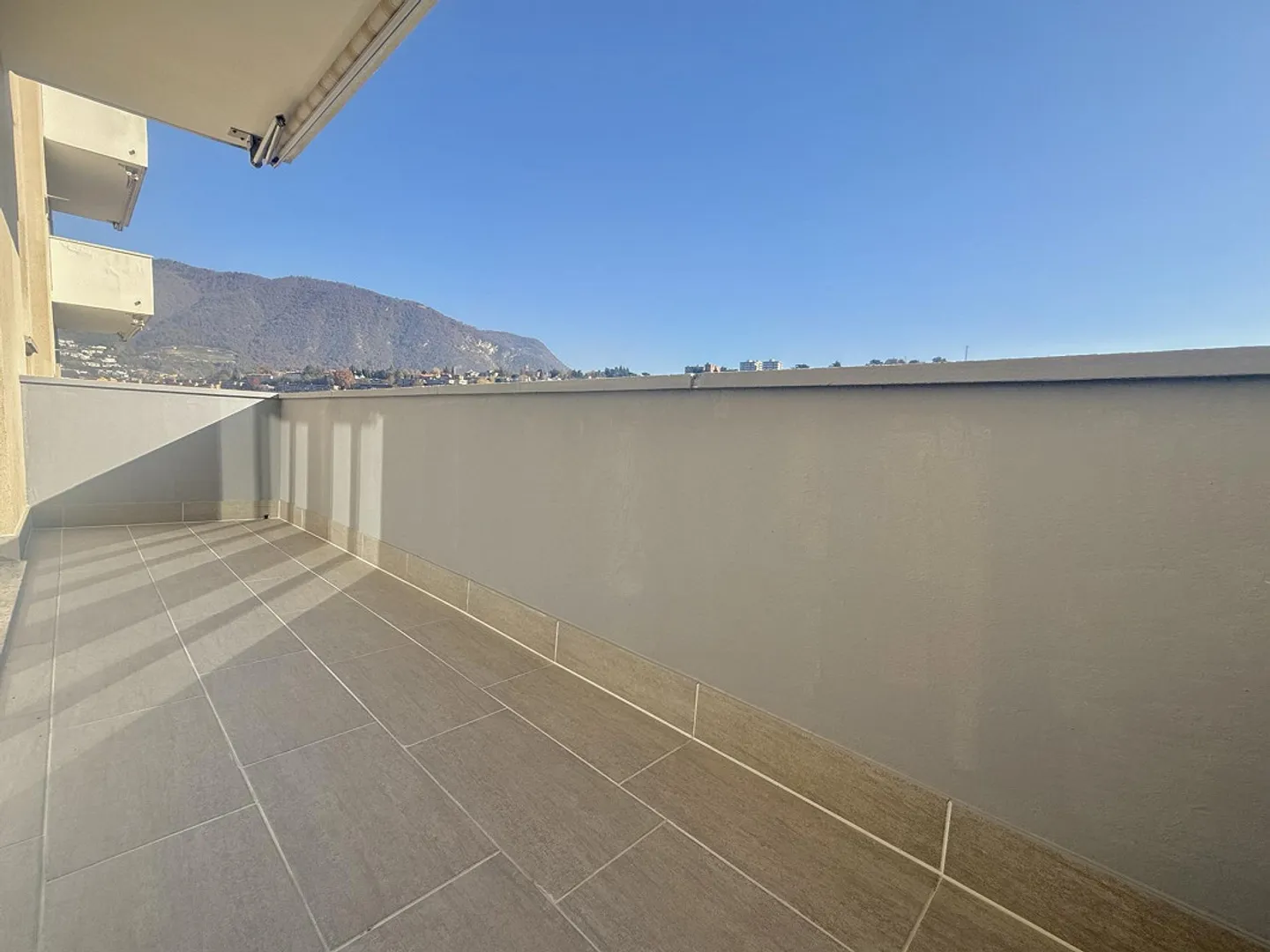 Geräumige 4,5-Zimmer-Wohnung in Chiasso - Foto 10 von 11