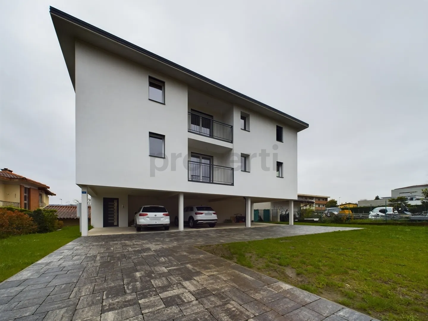 Appartement de 4,5 pièces avec vue dans un bâtiment neuf à Stabio - Photo 1 sur 11
