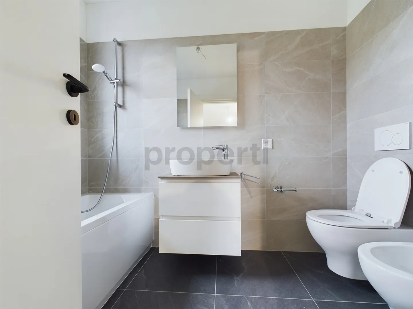 Appartement de 4,5 pièces avec vue dans un bâtiment neuf à Stabio - Photo 8 sur 11